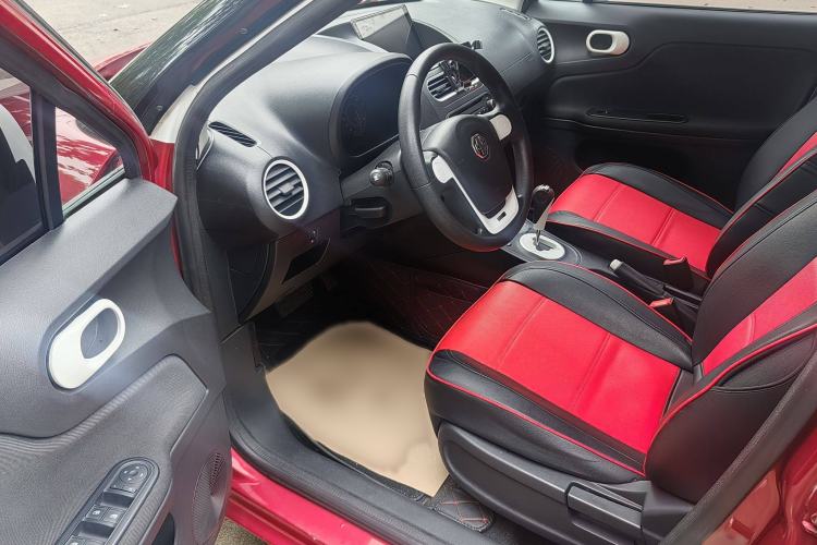 Used MG 3 2016 1.3L AMT Comfort Edition Interior 1
