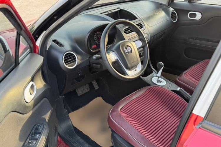 Used MG 3 2016 1.3L AMT Comfort Edition Interior 2