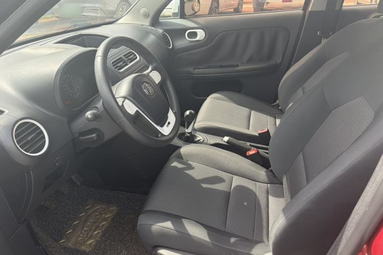 Used MG 3 2016 1.3L Manual Comfort Edition Interior 3