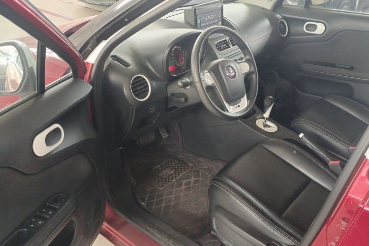 Used MG 3 2016 1.3L AMT Comfort Edition Interior 3