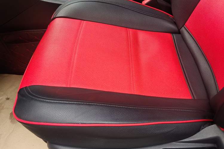Used MG 3 2016 1.3L AMT Comfort Edition Interior 4