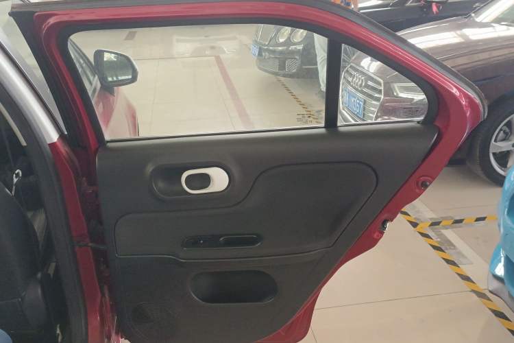 Used MG 3 2016 1.3L AMT Comfort Edition Interior 6