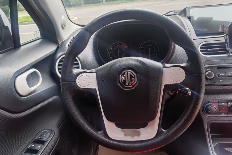 Used MG 3 2016 1.3L AMT Comfort Edition Interior 9