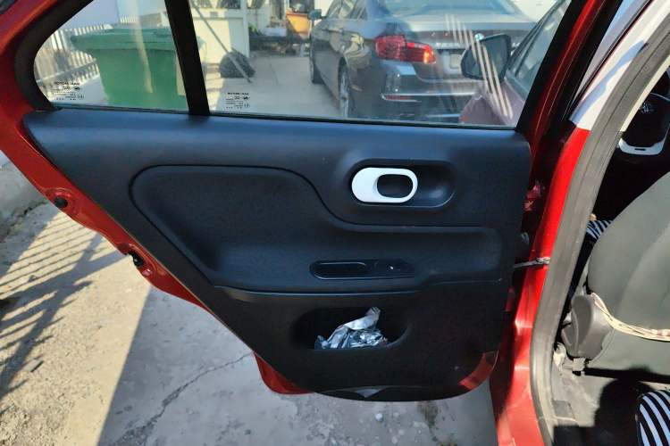 Used MG 3 2016 1.3L AMT Comfort Edition Left Rear Door Interior