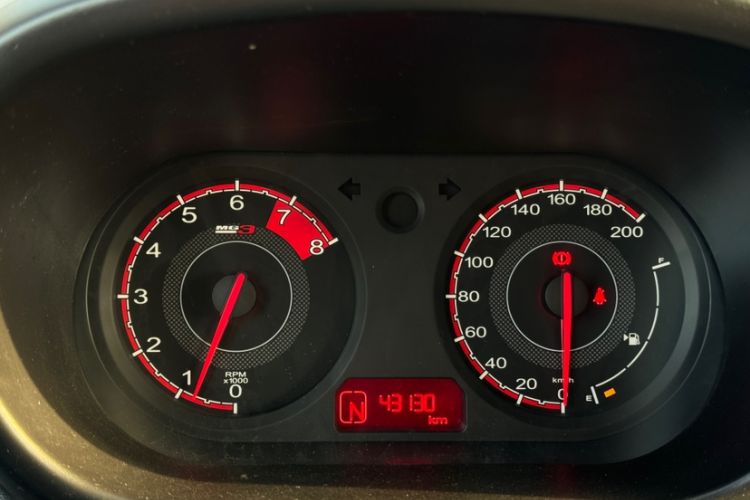Used MG 3 2016 1.3L AMT Comfort Edition Odometer Close Up