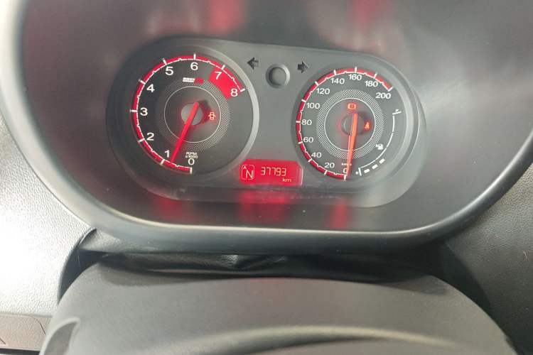 Used MG 3 2016 1.3L AMT Comfort Edition Odometer Close Up