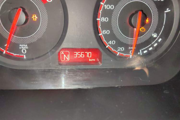 Used MG 3 2016 1.3L AMT Comfort Edition Odometer Close Up