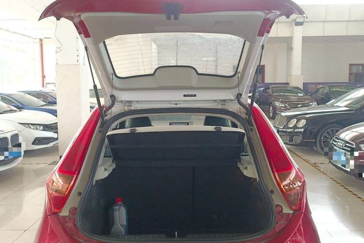 Used MG 3 2016 1.3L AMT Comfort Edition Trunk