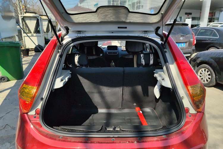 Used MG 3 2016 1.3L AMT Comfort Edition Trunk