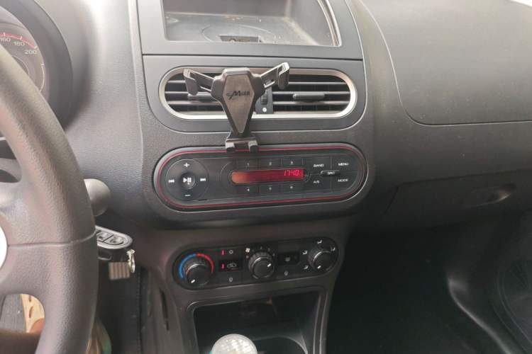 Used MG 3 2016 1.3L AMT Comfort Edition Audio And AC Panel