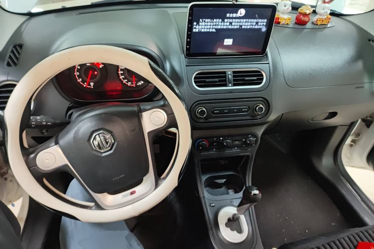 Used MG 3 2016 1.3L AMT Comfort Edition Center Console