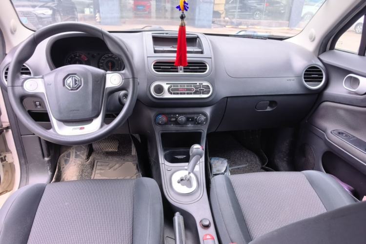 Used MG 3 2016 1.3L AMT Comfort Edition Center Console