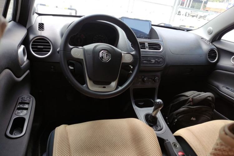 Used MG 3 2016 1.3L Manual Comfort Edition Center Console