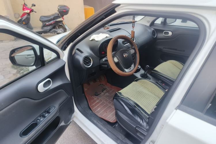 Used MG 3 2016 1.3L Manual Comfort Edition Driver Seat