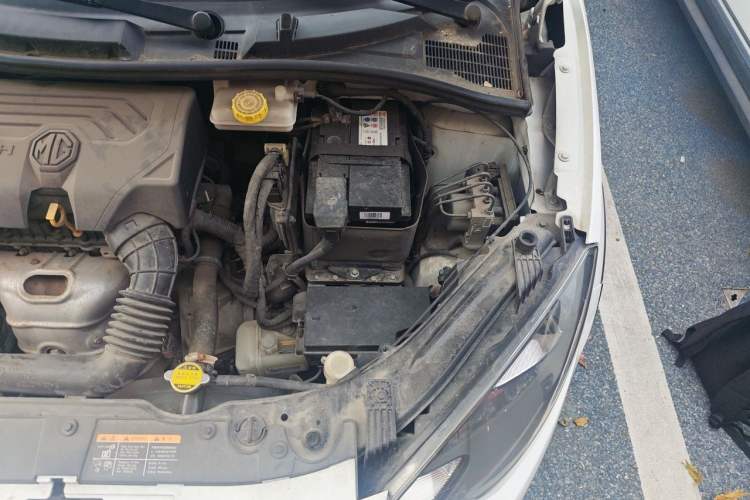 Used MG 3 2016 1.5L AMT Elite Edition Engine Bay Left