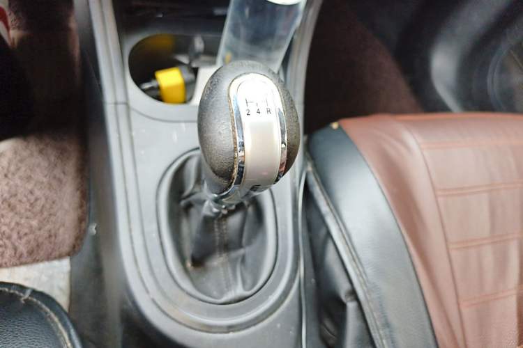 Used MG 3 2016 1.3L Manual Comfort Edition Gear Lever