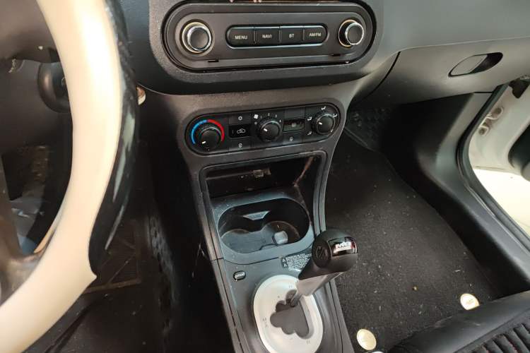 Used MG 3 2016 1.3L AMT Comfort Edition Gear Lever