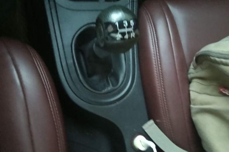 Used MG 3 2016 1.3L Manual Comfort Edition Gear Lever