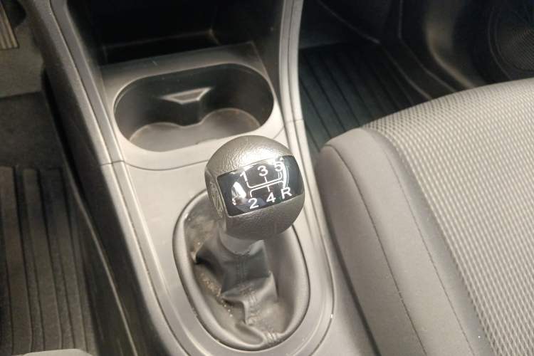 Used MG 3 2016 1.3L Manual Comfort Edition Gear Lever