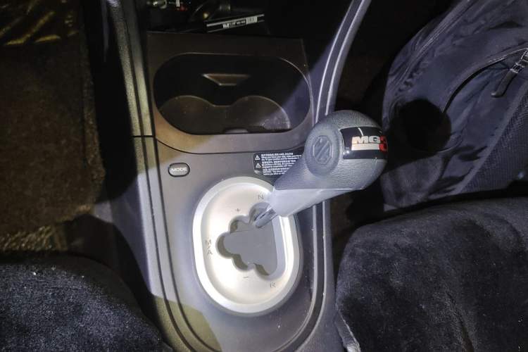 Used MG 3 2016 1.3L AMT Comfort Edition Gear Lever