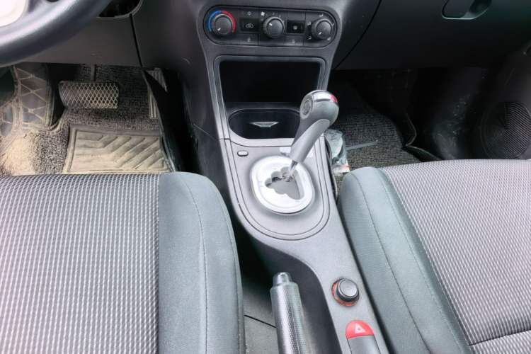 Used MG 3 2016 1.3L AMT Comfort Edition Gear Lever