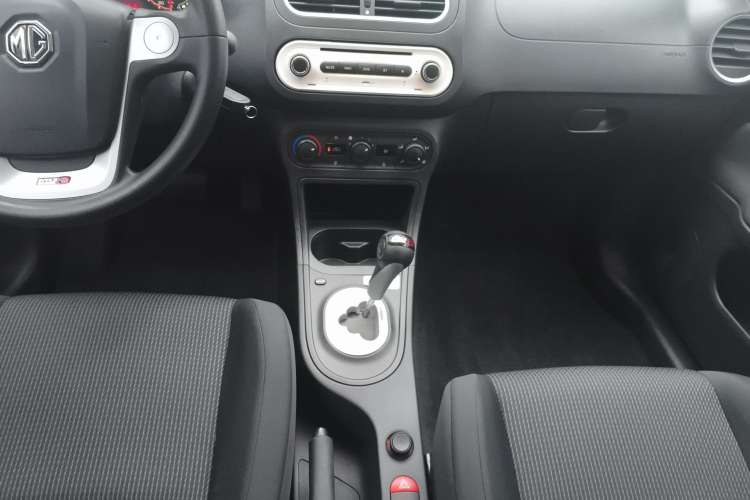 Used MG 3 2016 1.3L AMT Comfort Edition Gear Lever