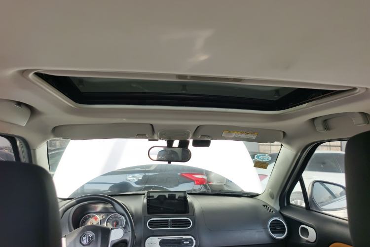 Used MG 3 2016 1.5L AMT Elite Edition Headliner