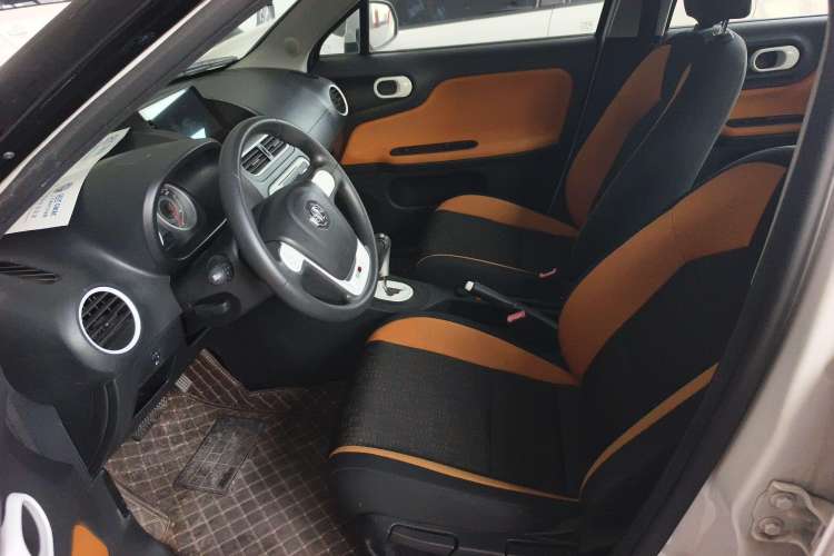 Used MG 3 2016 1.5L AMT Elite Edition Interior 1