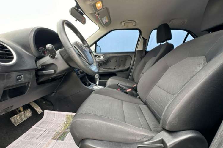 Used MG 3 2016 1.3L AMT Comfort Edition Interior 2