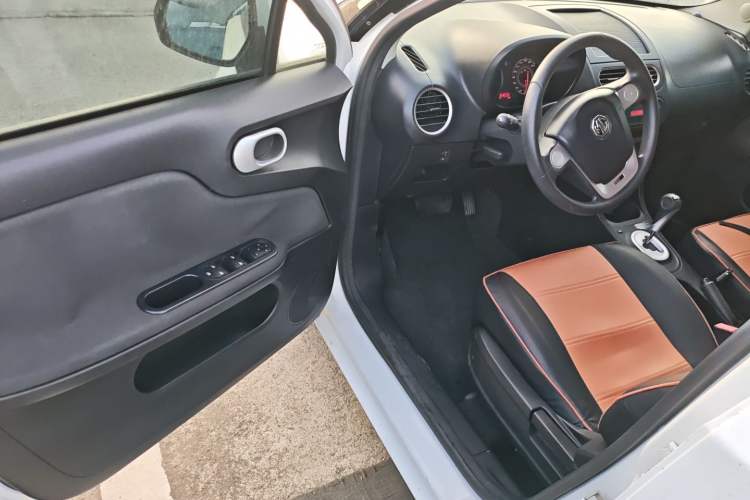 Used MG 3 2016 1.3L AMT Comfort Edition Interior 3