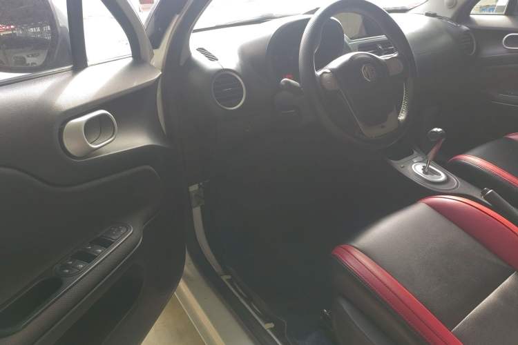 Used MG 3 2016 1.3L AMT Comfort Edition Interior 3