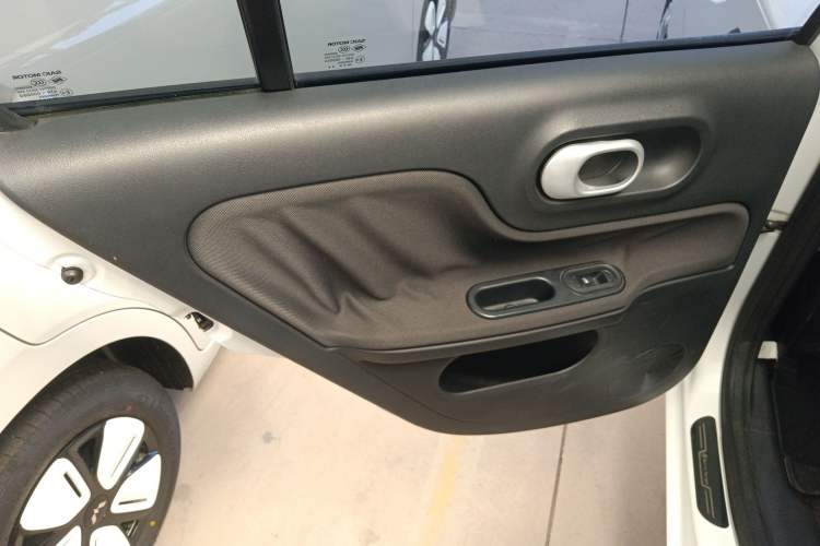Used MG 3 2016 1.3L Manual Comfort Edition Interior 5