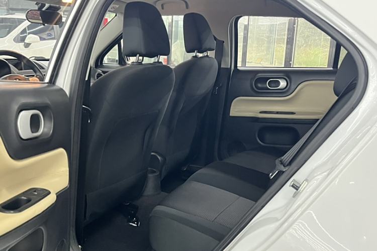 Used MG 3 2016 1.3L AMT Comfort Edition Interior 6