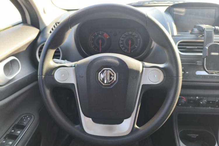 Used MG 3 2016 1.3L AMT Comfort Edition Interior 8