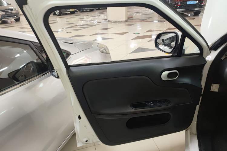 Used MG 3 2016 1.3L AMT Comfort Edition Left Front Door Interior