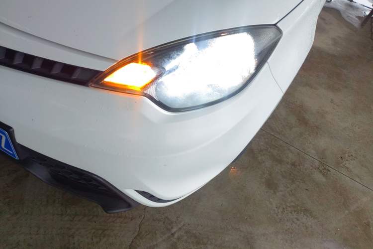 Used MG 3 2016 1.3L AMT Comfort Edition Left Front Headlight