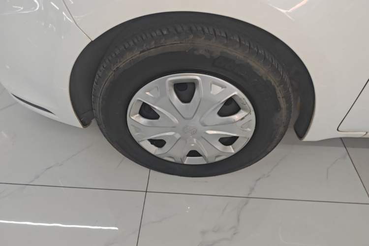 Used MG 3 2016 1.3L Manual Comfort Edition Left Front Wheel Hub