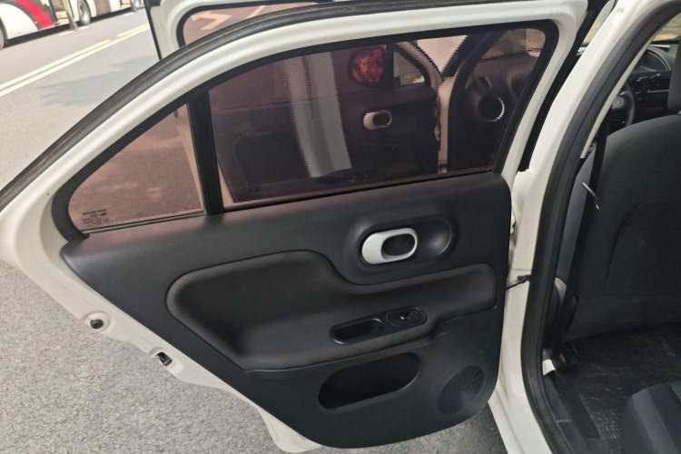 Used MG 3 2016 1.3L AMT Comfort Edition Left Rear Door Interior