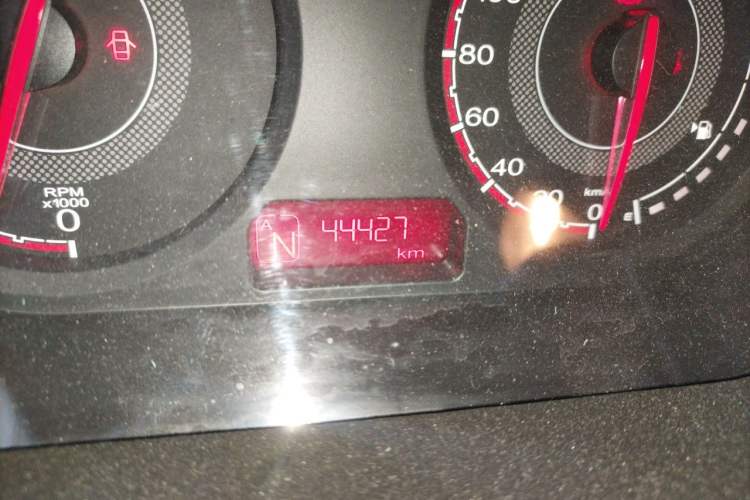 Used MG 3 2016 1.3L AMT Comfort Edition Odometer Close Up