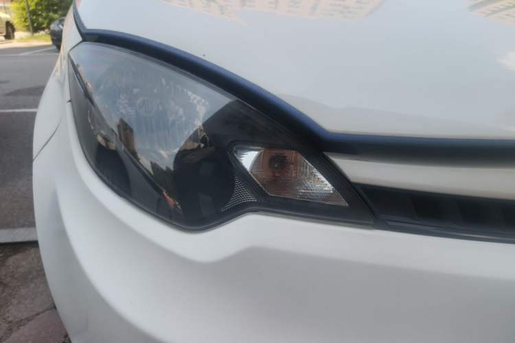 Used MG 3 2016 1.3L Manual Comfort Edition Right Front Headlight