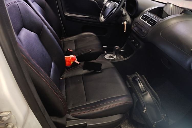 Used MG 3 2016 1.3L AMT Comfort Edition Right Front Seat