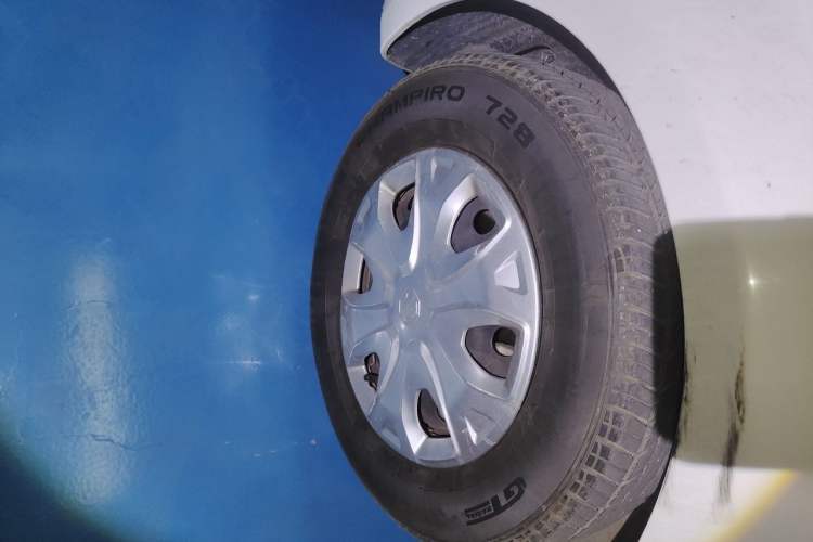 Used MG 3 2016 1.3L AMT Comfort Edition Right Front Wheel Hub