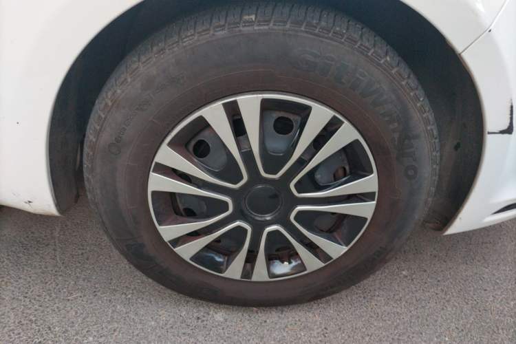 Used MG 3 2016 1.3L AMT Comfort Edition Right Front Wheel Hub