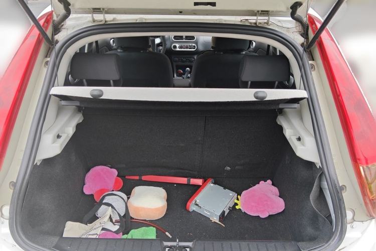 Used MG 3 2016 1.3L AMT Comfort Edition Trunk