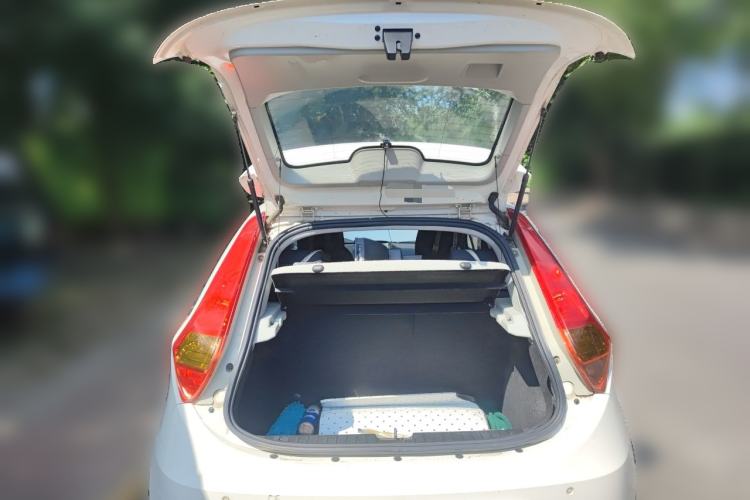 Used MG 3 2016 1.3L AMT Comfort Edition Trunk