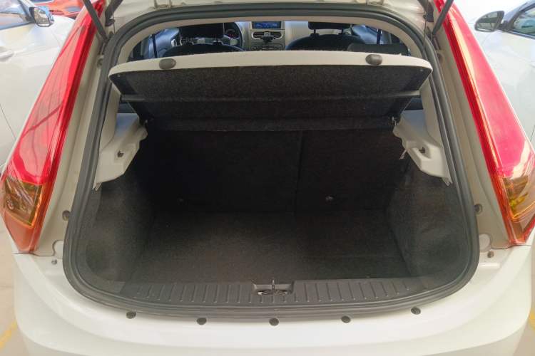 Used MG 3 2016 1.3L Manual Comfort Edition Trunk