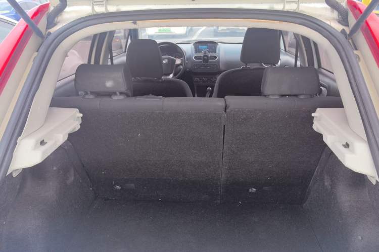 Used MG 3 2016 1.3L AMT Comfort Edition Trunk