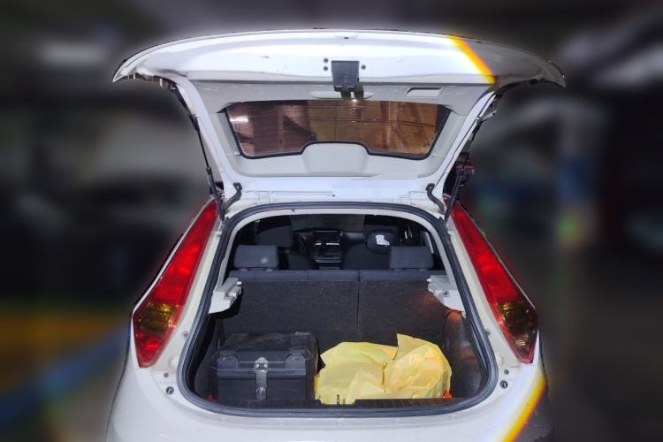 Used MG 3 2016 1.3L AMT Comfort Edition Trunk