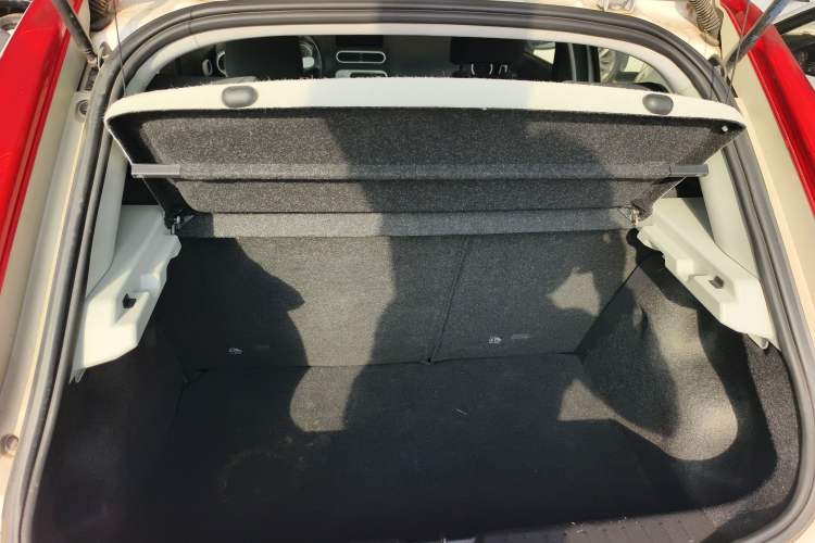 Used MG 3 2016 1.5L AMT Elite Edition Trunk