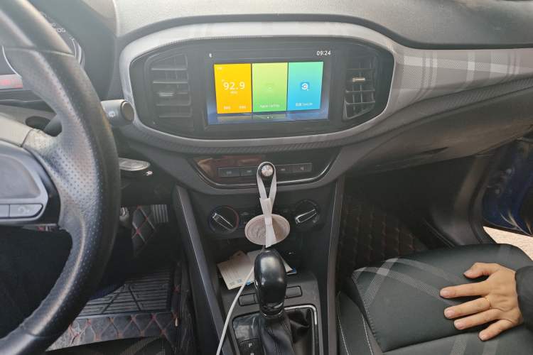 Used MG 3 2017 1.5L Automatic Smart Connect Elite Edition Audio And AC Panel